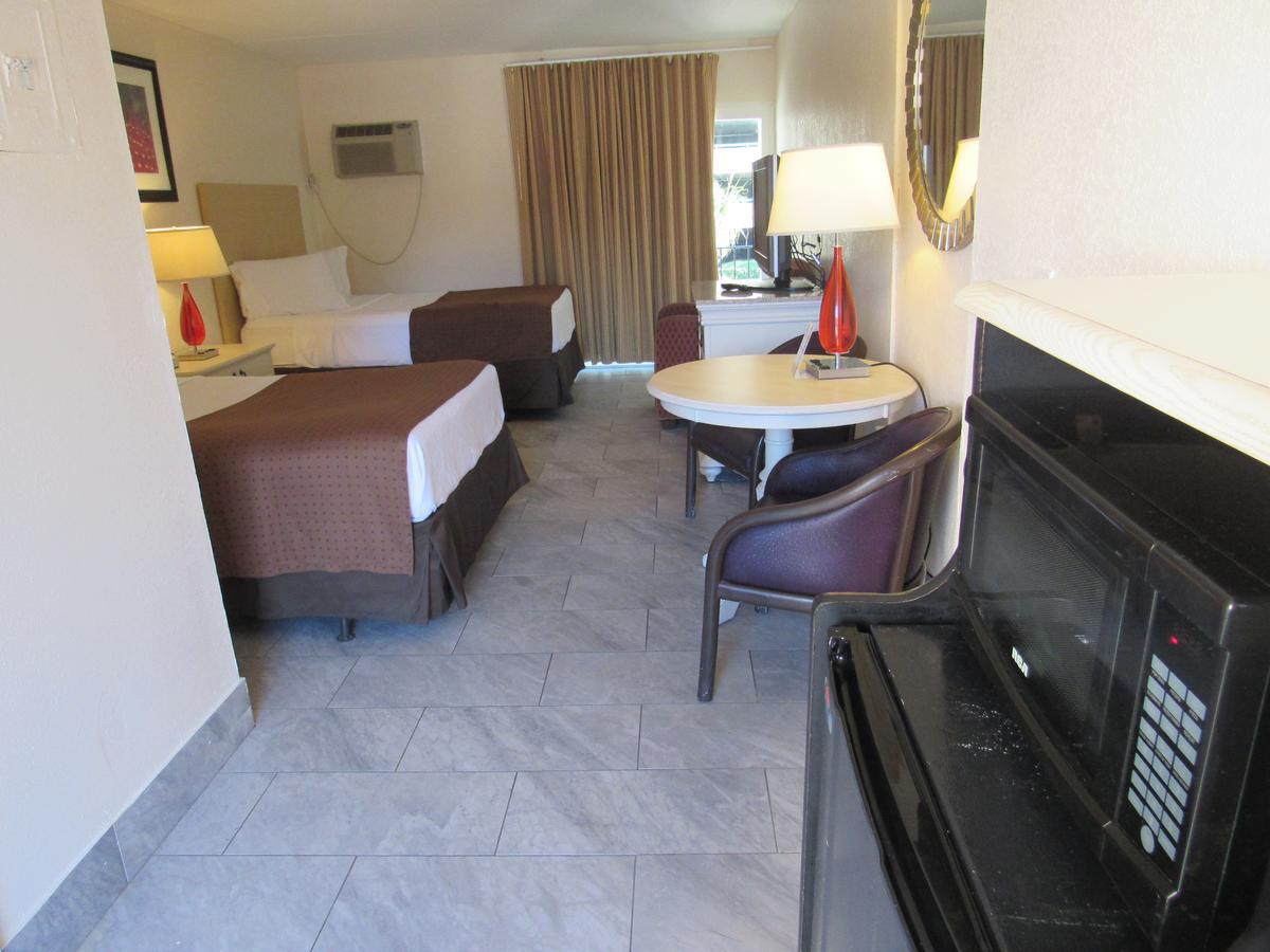 Sea Banks Motor Inn Миртл-Бич Экстерьер фото