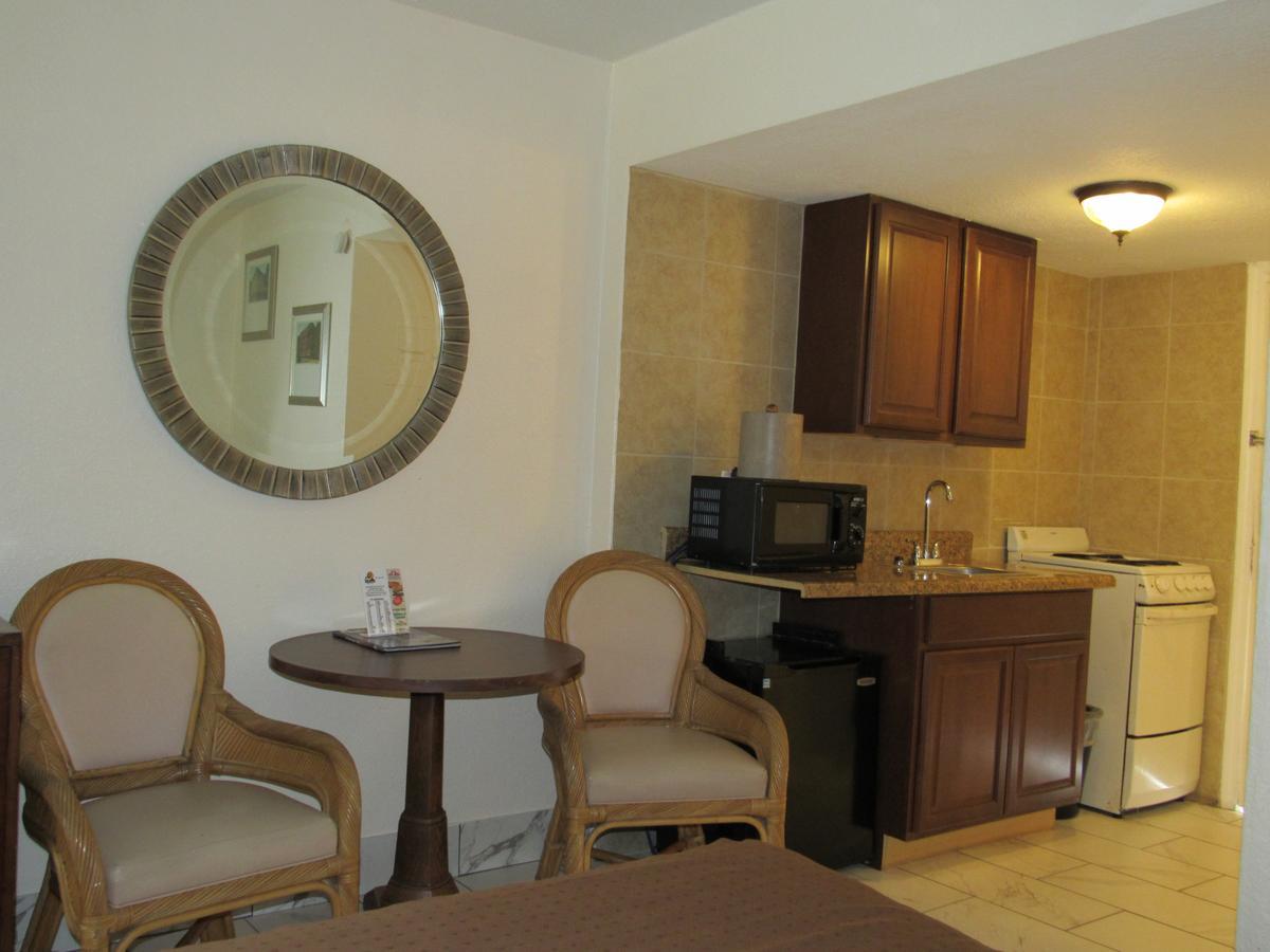 Sea Banks Motor Inn Миртл-Бич Экстерьер фото