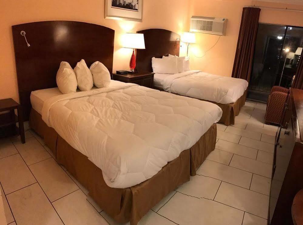 Sea Banks Motor Inn Миртл-Бич Экстерьер фото